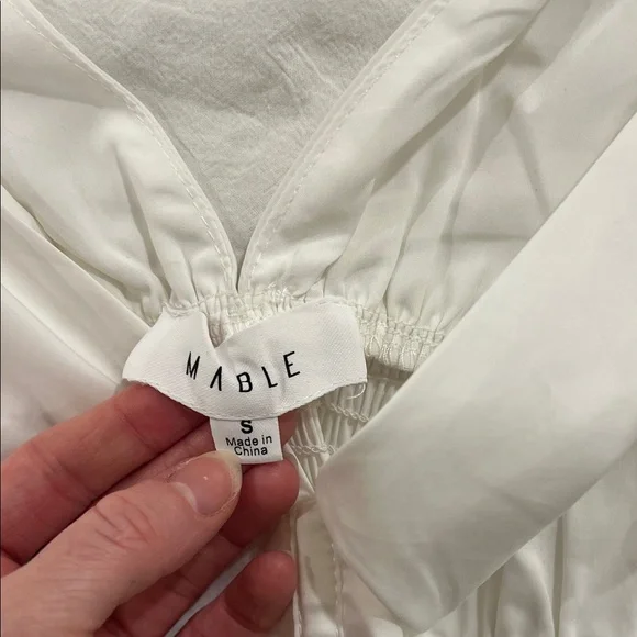 Elegant White Tie-Shoulder Tank Top - Picture 4 of 5